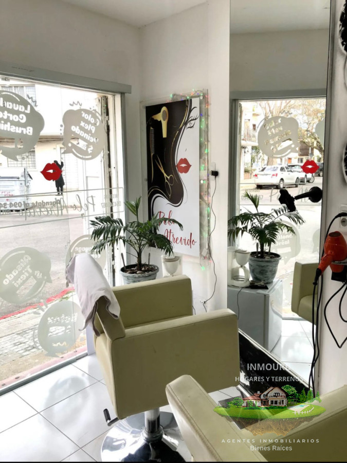 Casa ID.2575 - Se alquila casa junto a local comercial en la parte delantera en zona Pocitos