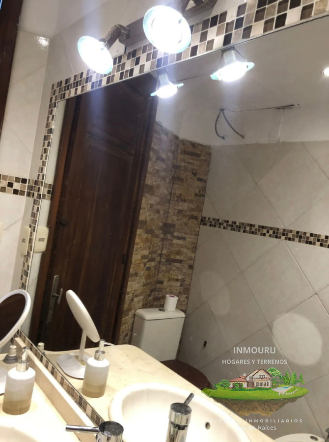 Casa ID.2575 - Se alquila casa junto a local comercial en la parte delantera en zona Pocitos