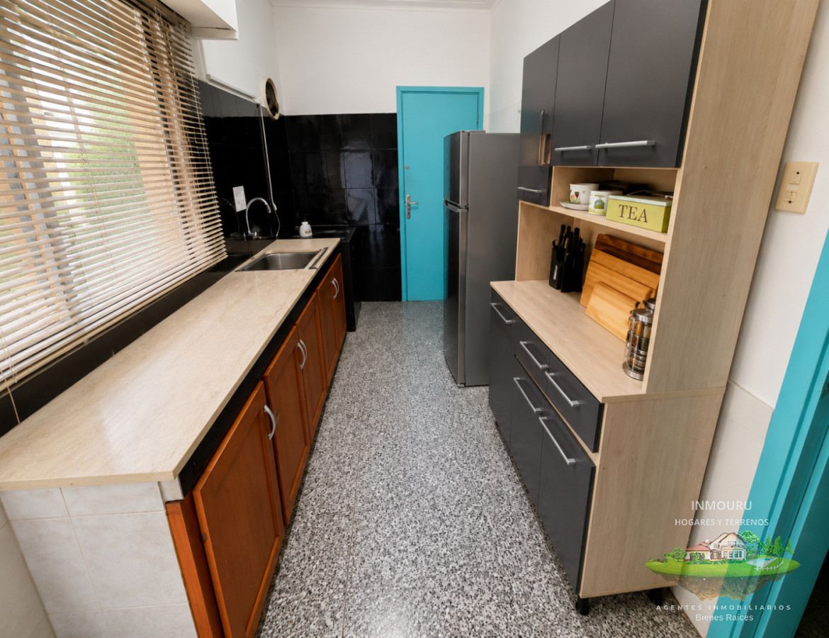 Casa ID.2921 - Se Vende Hermosa Casa en Barros Blancos