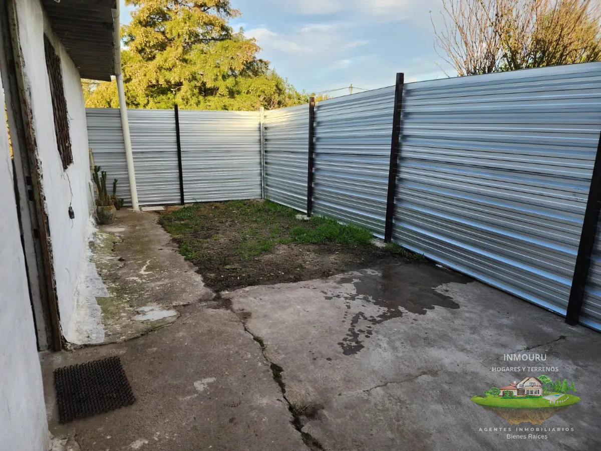 Casa ID.1117 - Casa en alquiler 2 dormitorios con cochera en Solymar 