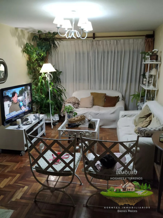 Casa ID.255 - Venta de Amplio Apartamento de 3 Dormitorios en el Centro 