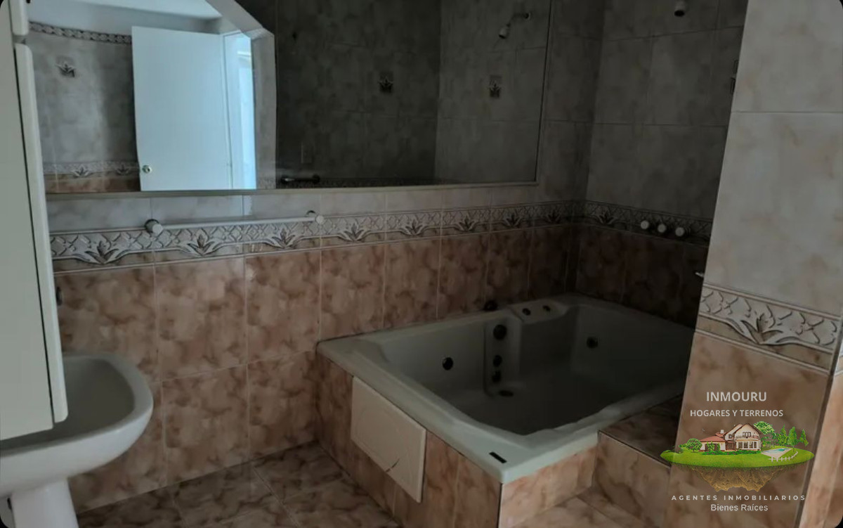 Casa ID.2624 - Se alquila CASA UNICAMENTE PARA OFICINAS Y EMPRESAS