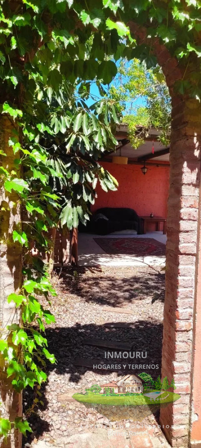 Casa ID.396 - Se vende casa de 2 plantas, de 3 dormitorios en Brazo Oriental