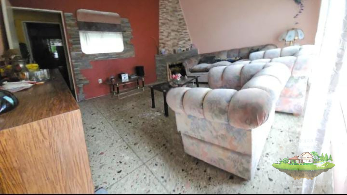 Casa ID.430 - VENTA de HERMOSA casa en BARRIO COLON con excelente ubicacion 