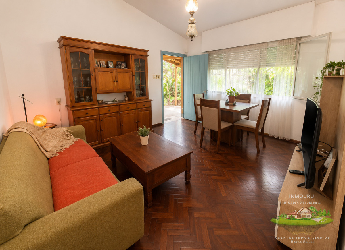 Casa ID.2921 - Se Vende Hermosa Casa en Barros Blancos