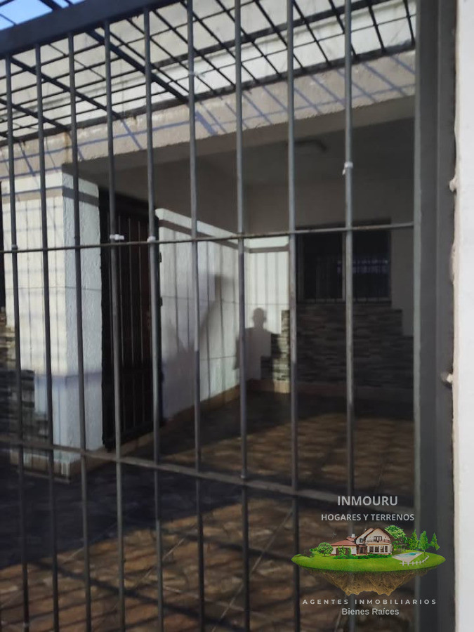 Casa ID.1933 - Alquilo Amplia Casa ubicada en Cerrito