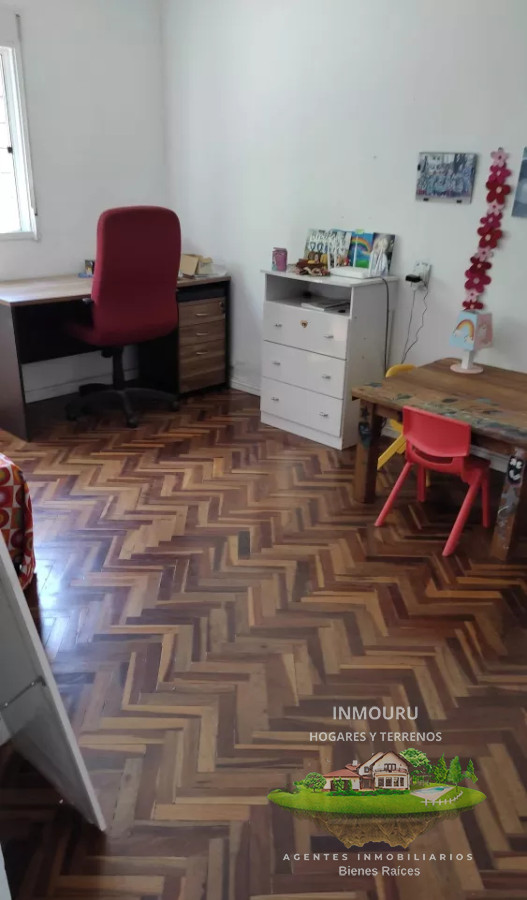 Casa ID.396 - Se vende casa de 2 plantas, de 3 dormitorios en Brazo Oriental