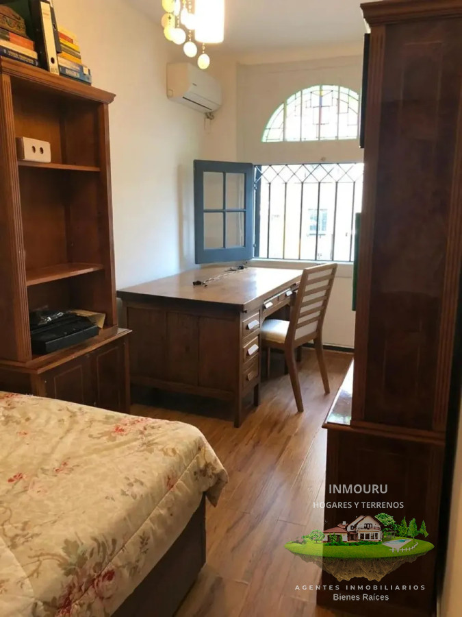 Casa ID.1621 - Vendo Casa con Renta en Tres cruces 
