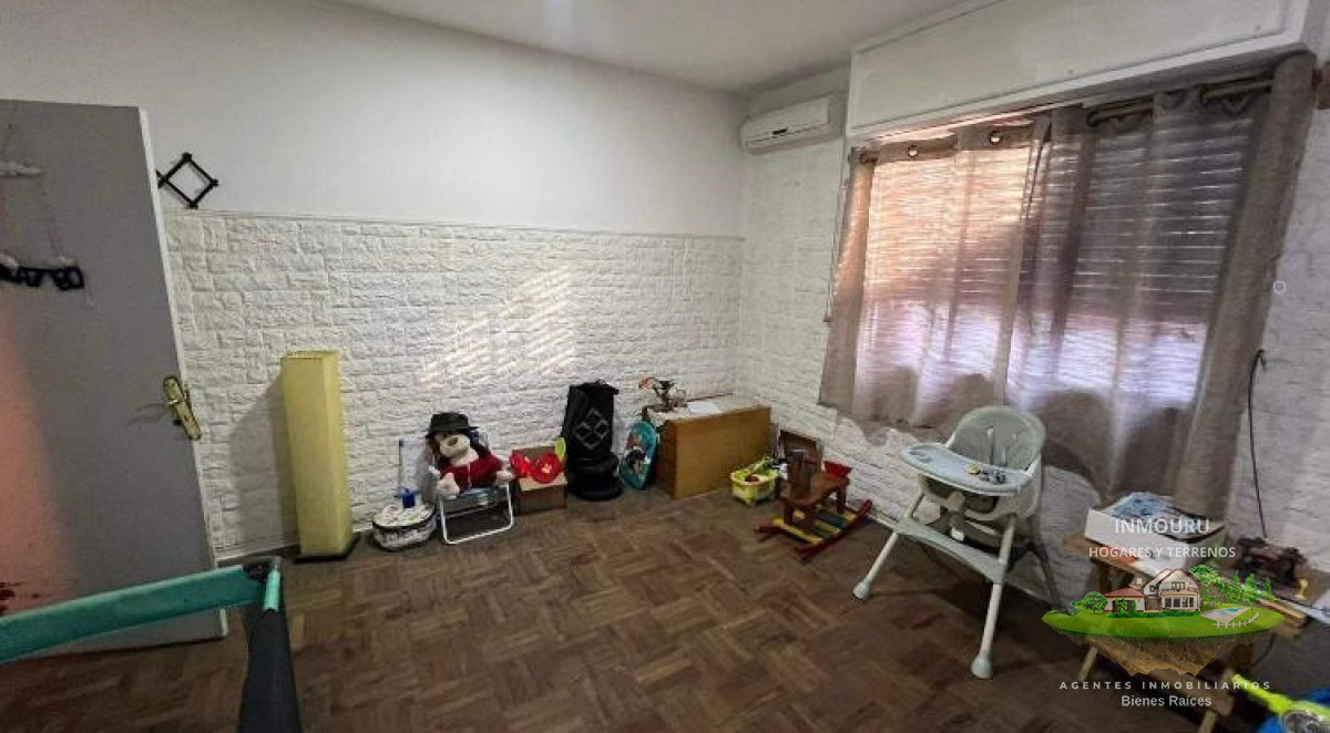 Casa ID.1968 - Venta 3 Propiedades en Mercado Modelo 4-5Dorm 4Baños