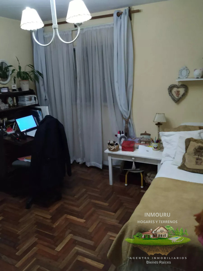 Casa ID.255 - Venta de Amplio Apartamento de 3 Dormitorios en el Centro 