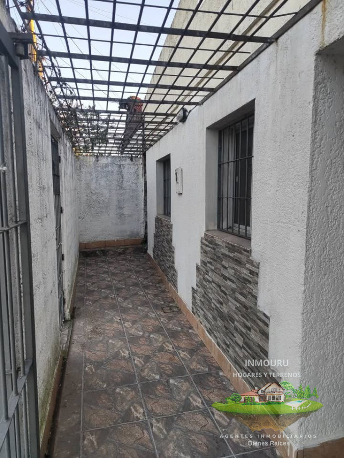 Casa ID.1933 - Alquilo Amplia Casa ubicada en Cerrito