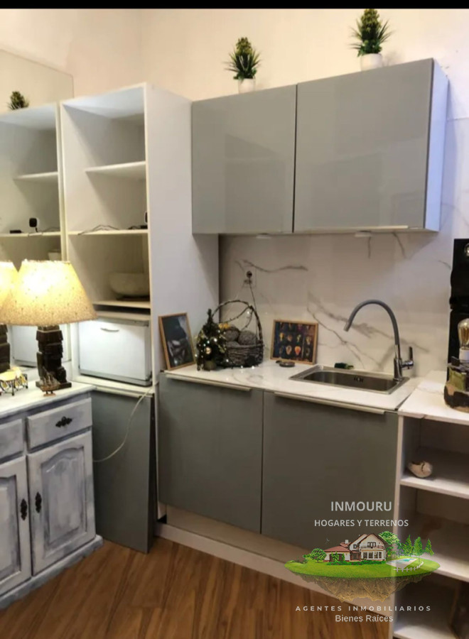 Casa ID.2575 - Se alquila casa junto a local comercial en la parte delantera en zona Pocitos