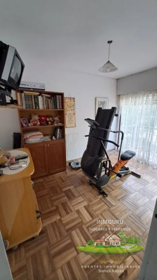 Casa ID.1124 - Se vende amplia casa en Cordón