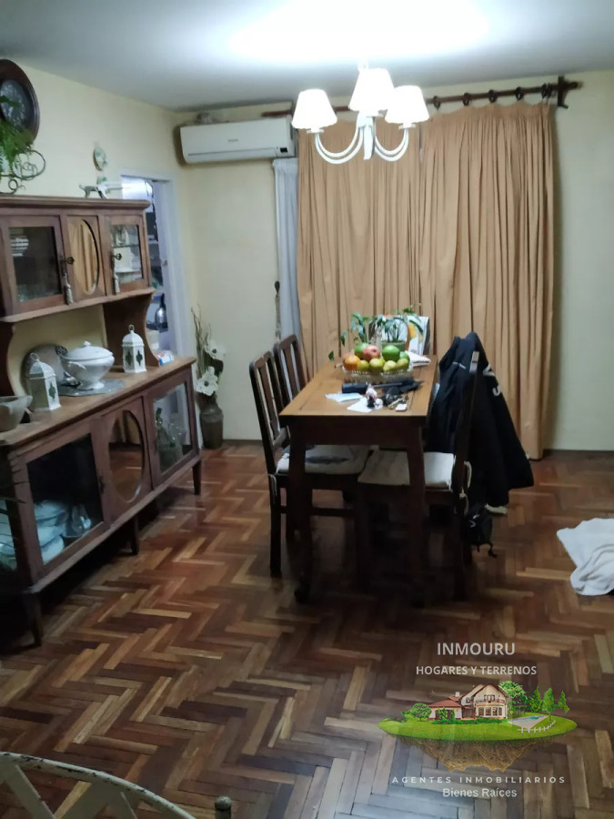 Casa ID.255 - Venta de Amplio Apartamento de 3 Dormitorios en el Centro 