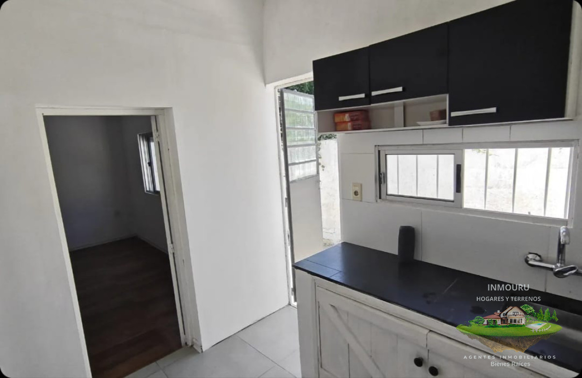 Casa ID.2668 - Alquilo cómodo y luminoso apartamento tipo casa próximo a la cruz de Carrasco