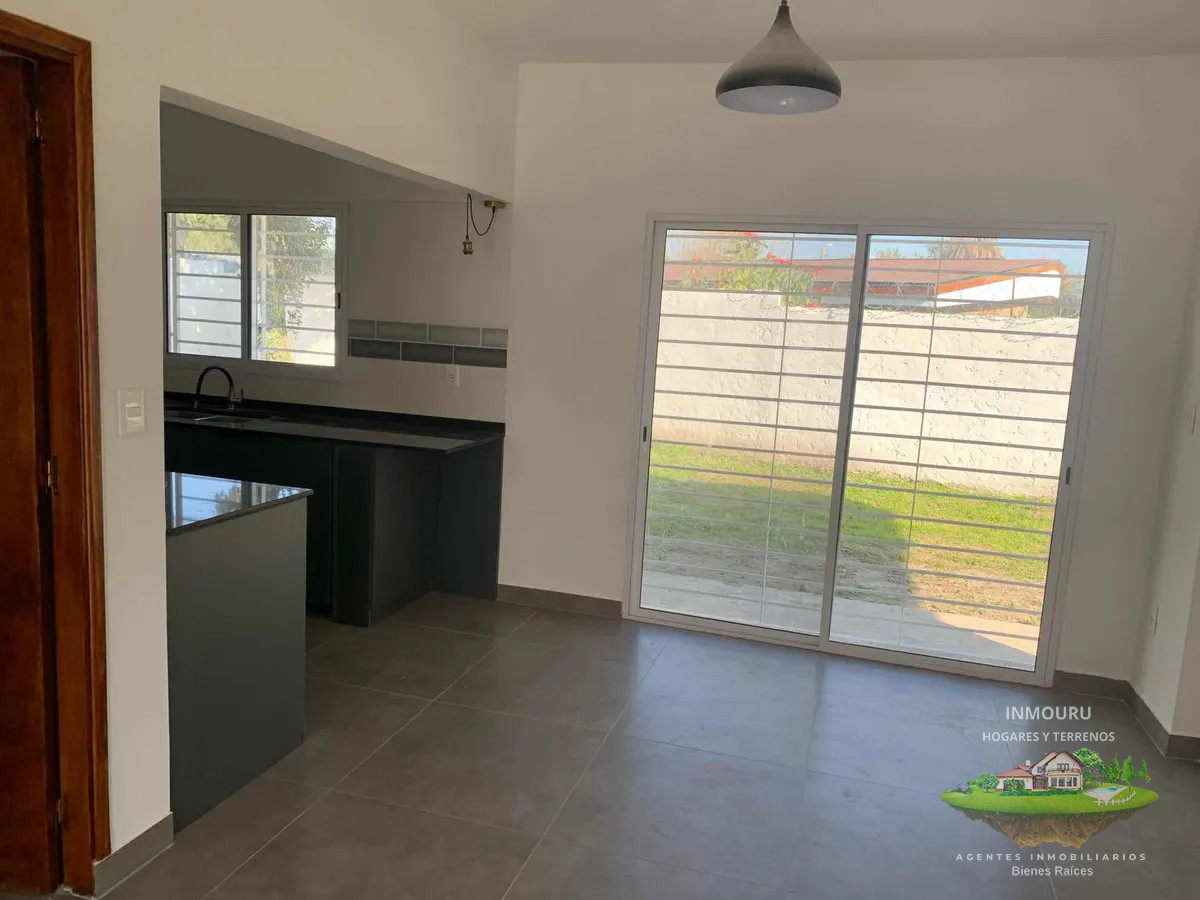 Casa ID.1225 - VENTA de casa en PARQUE CARRASCO (Canelones)