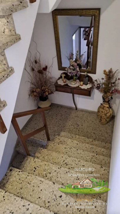 Casa ID.1124 - Se vende amplia casa en Cordón