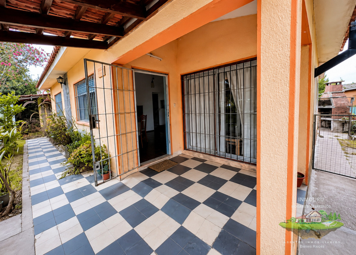 Casa ID.2921 - Se Vende Hermosa Casa en Barros Blancos