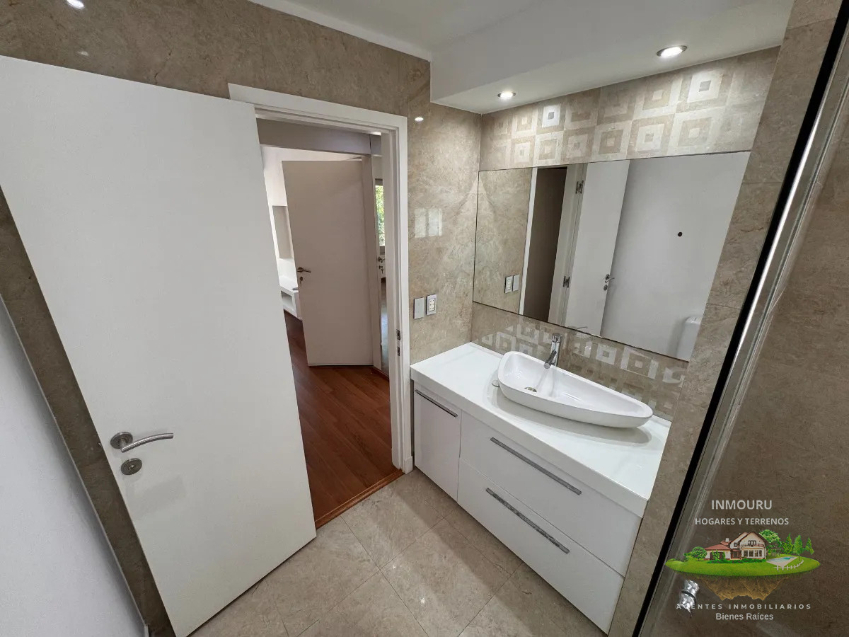 Casa ID.925 - ALQUILER de hermosa casa de 3 dormitorios en POCITOS NUEVO