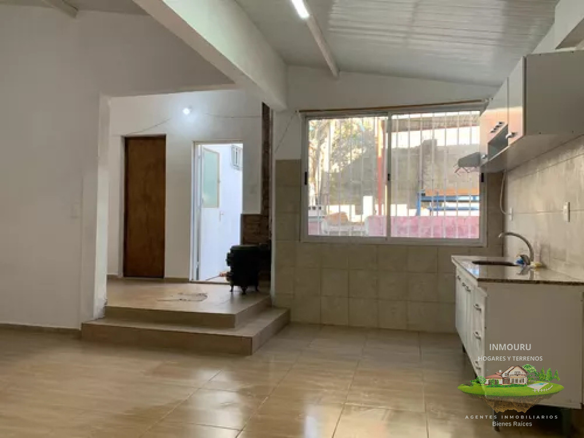 Casa ID.746 - Venta de Casa mas Apartamento en un mismo padrón Zona Cerro Casco Viejo