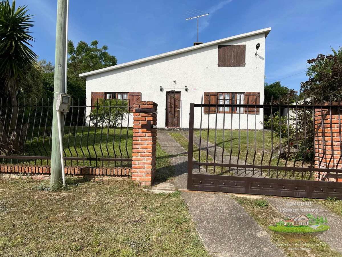 Casa ID.1218 - VENTA de casa de 3 dormitorios en COSTA AZUL