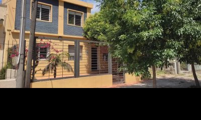Se vende casa de 2 plantas, de 3 dormitorios en Brazo Oriental