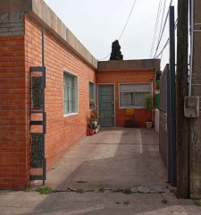 Se vende linda casita en el Cerrito la Victoria