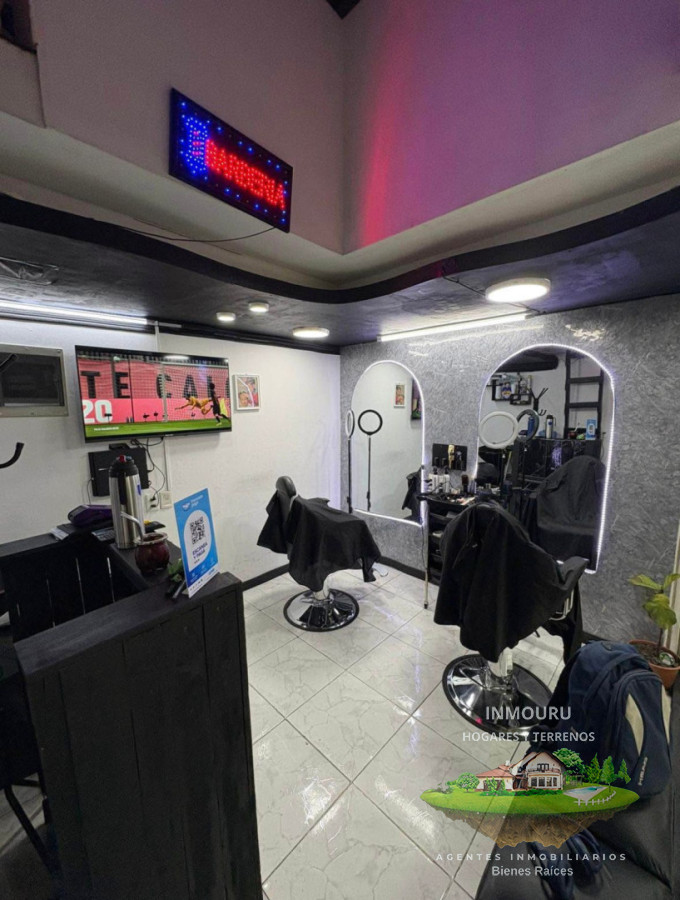 Local Comercial ID.2365 - ALQUILER LLAVE COMERCIAL LOCAL EN GALERIA 18 DE JULIO