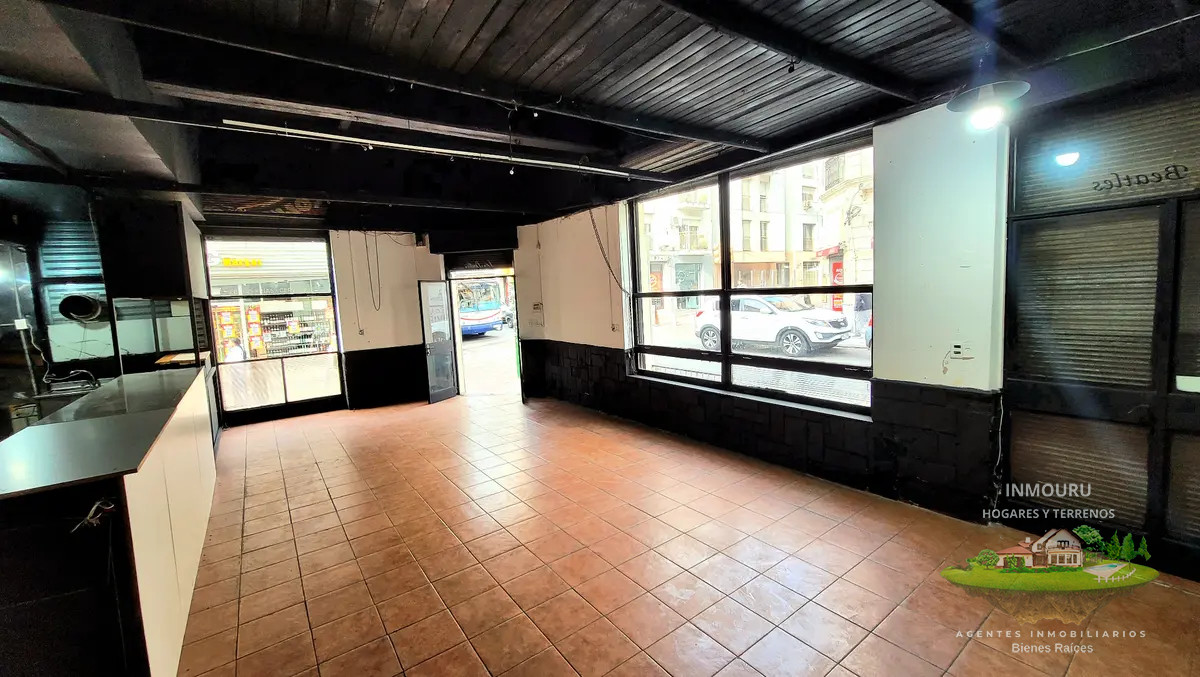 Local Comercial ID.1137 - Alquiler de local en CIUDAD VIEJA