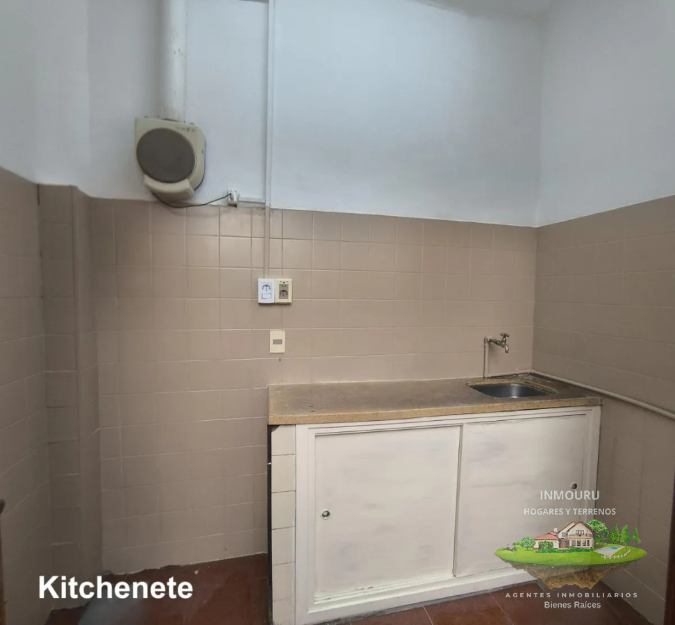 Local Comercial ID.858 - Alquiler de 2 locales comerciales en Goes