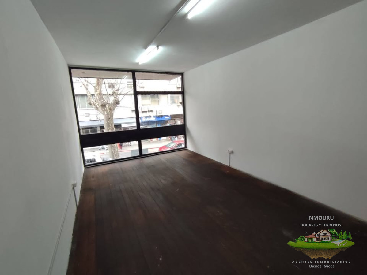 Local Comercial ID.1515 - ALQUILER de local en el CENTRO
