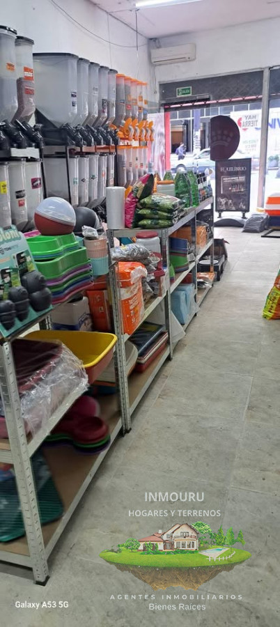 Local Comercial ID.1042 - Venta de llave de Pet Shop en Tres Cruces 