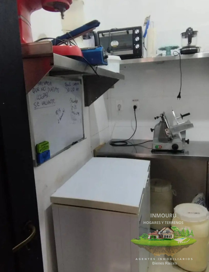 Local Comercial ID.1239 - Venta de Cafetería y Rotisería en Ciudad Vieja  