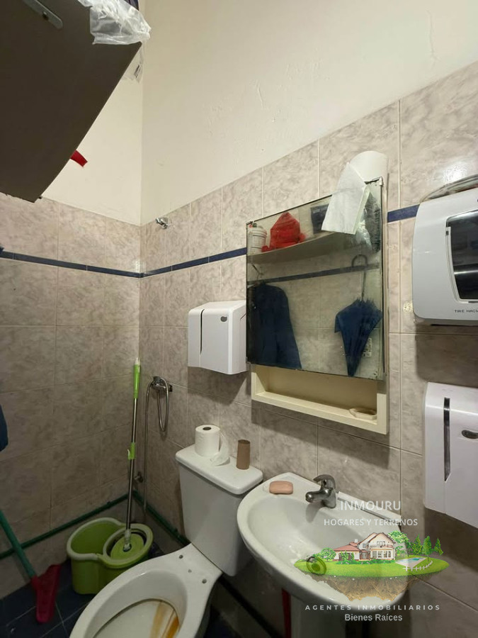 Local Comercial ID.2133 - Vendo  llave de  cafetería en excelente ubicada en el Centro de Montevideo