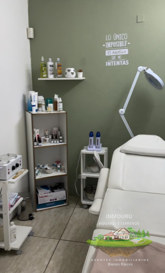 Local Comercial ID.725 - Vendo llave de hermosa estetica a solo 1 cuadra de Bulevard Aetigas 