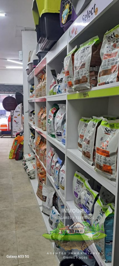 Local Comercial ID.1042 - Venta de llave de Pet Shop en Tres Cruces 
