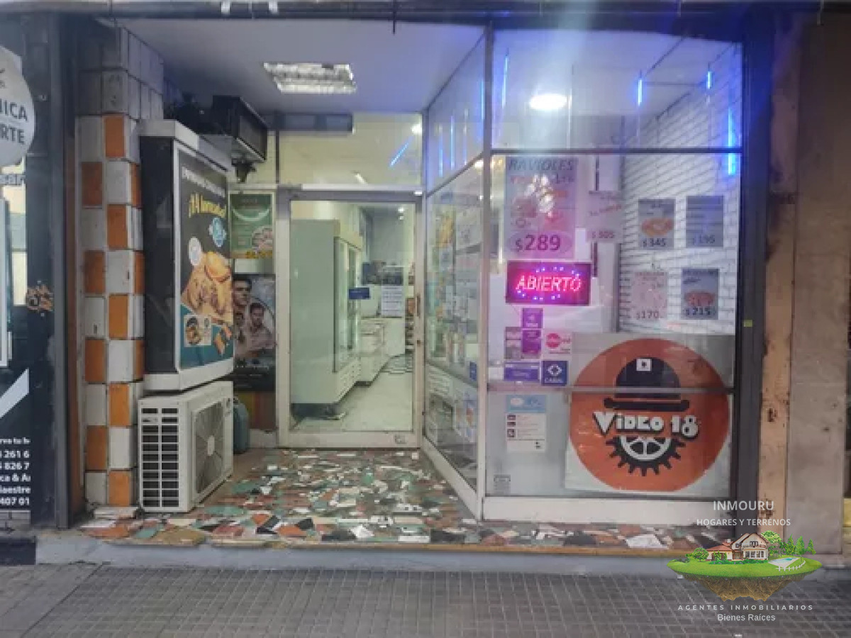 Local Comercial ID.282 - Venta de Llave De local negocio De Congelados 18 De Julio Centro