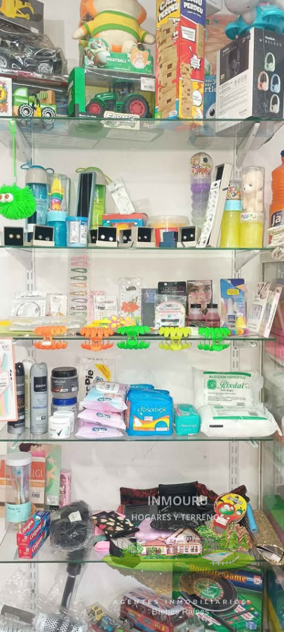 Local Comercial ID.1703 - Se vende llave de kiosko ubicado en Manga