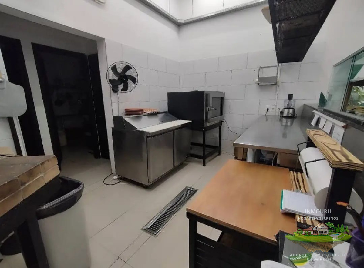 Local Comercial ID.1239 - Venta de Cafetería y Rotisería en Ciudad Vieja  