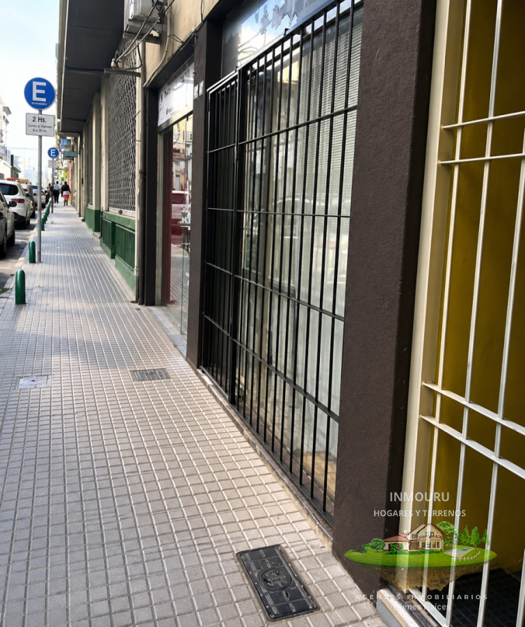 Local Comercial ID.2904 - Local en Venta proximo a 18 de Julio, acepta Permuta