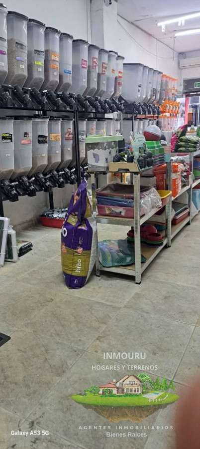 Local Comercial ID.1042 - Venta de llave de Pet Shop en Tres Cruces 