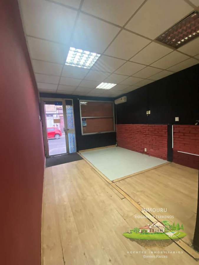Local Comercial ID.998 - Se alquila local comecial Villa del Cerro