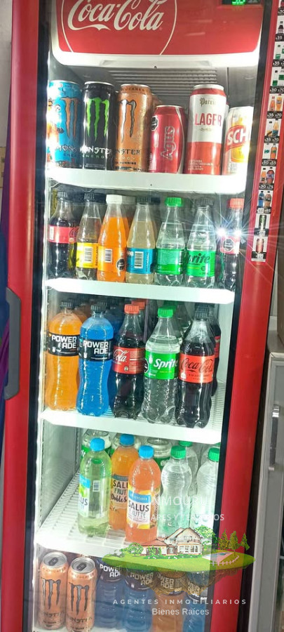 Local Comercial ID.1703 - Se vende llave de kiosko ubicado en Manga