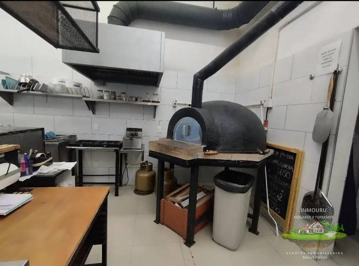 Local Comercial ID.1239 - Venta de Cafetería y Rotisería en Ciudad Vieja  