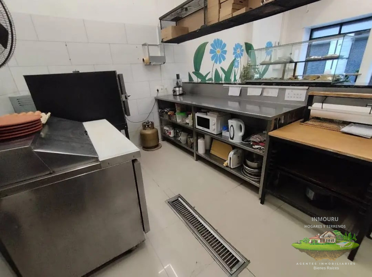 Local Comercial ID.1239 - Venta de Cafetería y Rotisería en Ciudad Vieja  
