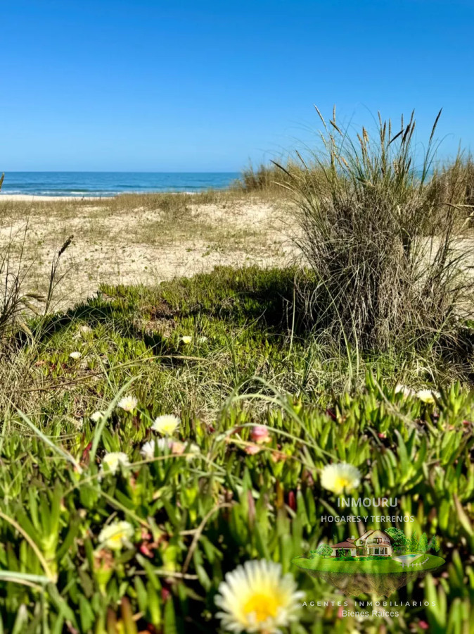 Terreno ID.449 - Venta de terreno frente al mar, a 45 min de Mdeo y 30 min de Punta del este