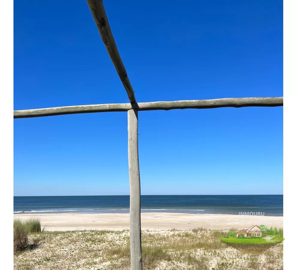 Terreno ID.449 - Venta de terreno frente al mar, a 45 min de Mdeo y 30 min de Punta del este