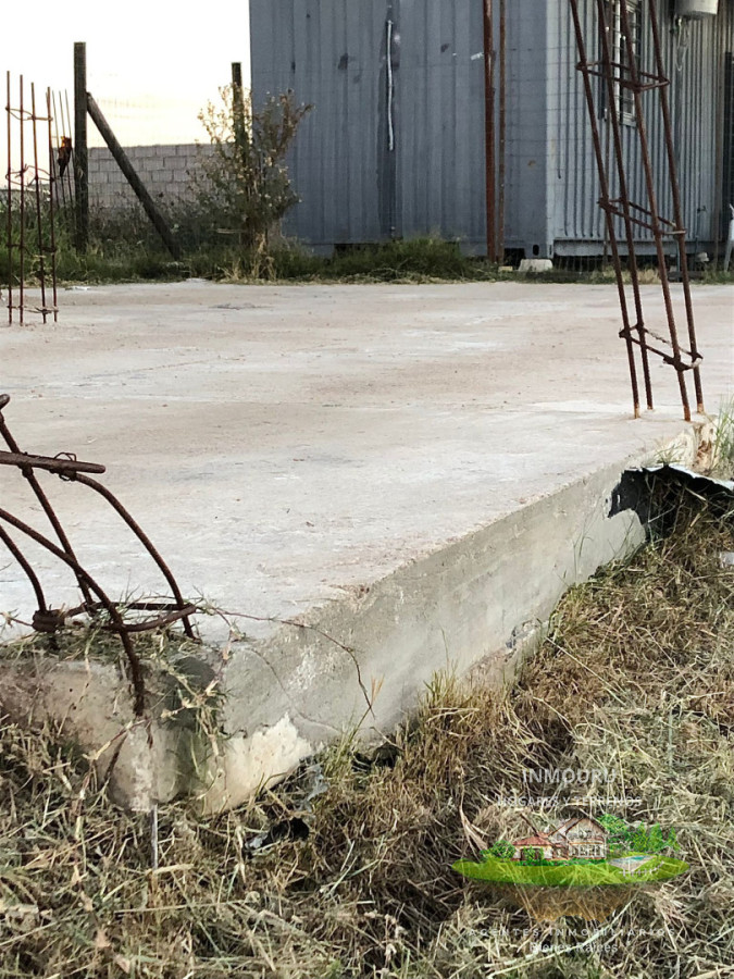 Terreno ID.2626 - SE VENDE HERMOSO TERRENO CON MEJORAS EN ZONA CANELONES LAS PIEDRAS