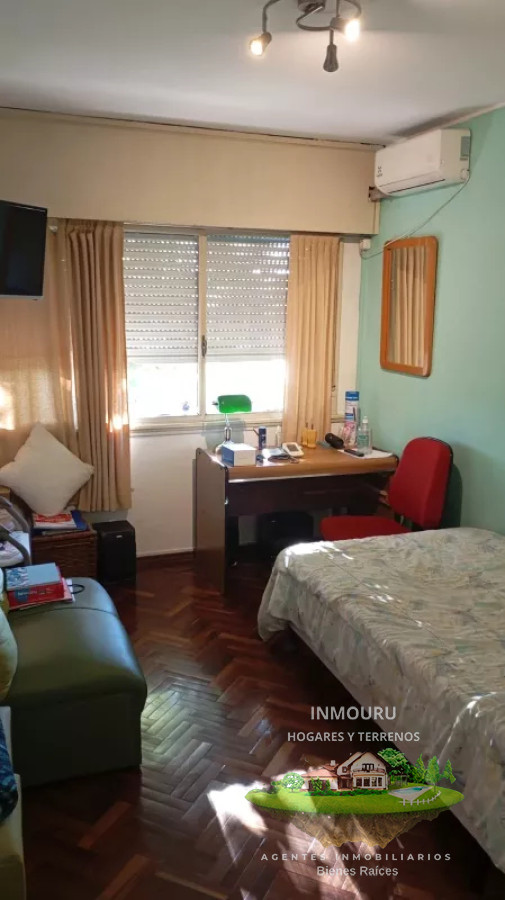 Apartamento ID.745 - Se alquila apto tipo casa en altos, 2 dormitorios, garaje, Brazo Oriental