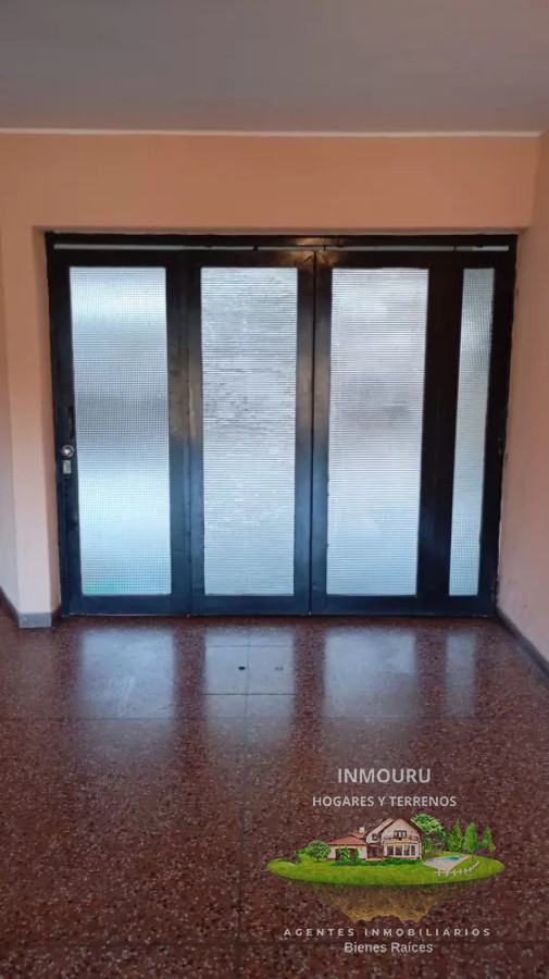 Apartamento ID.745 - Se alquila apto tipo casa en altos, 2 dormitorios, garaje, Brazo Oriental
